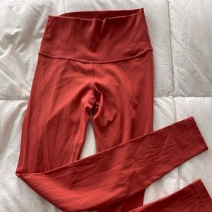 Lululemon sz 4 wunderunder high rise 28” luxe in rust